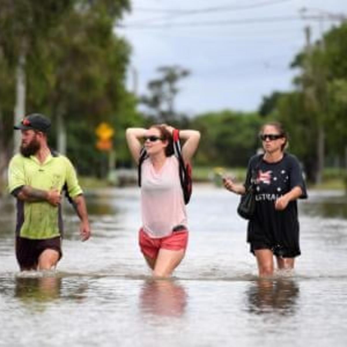Worst Floods Hit Australia In a Decade; Thousands Of People Displaced