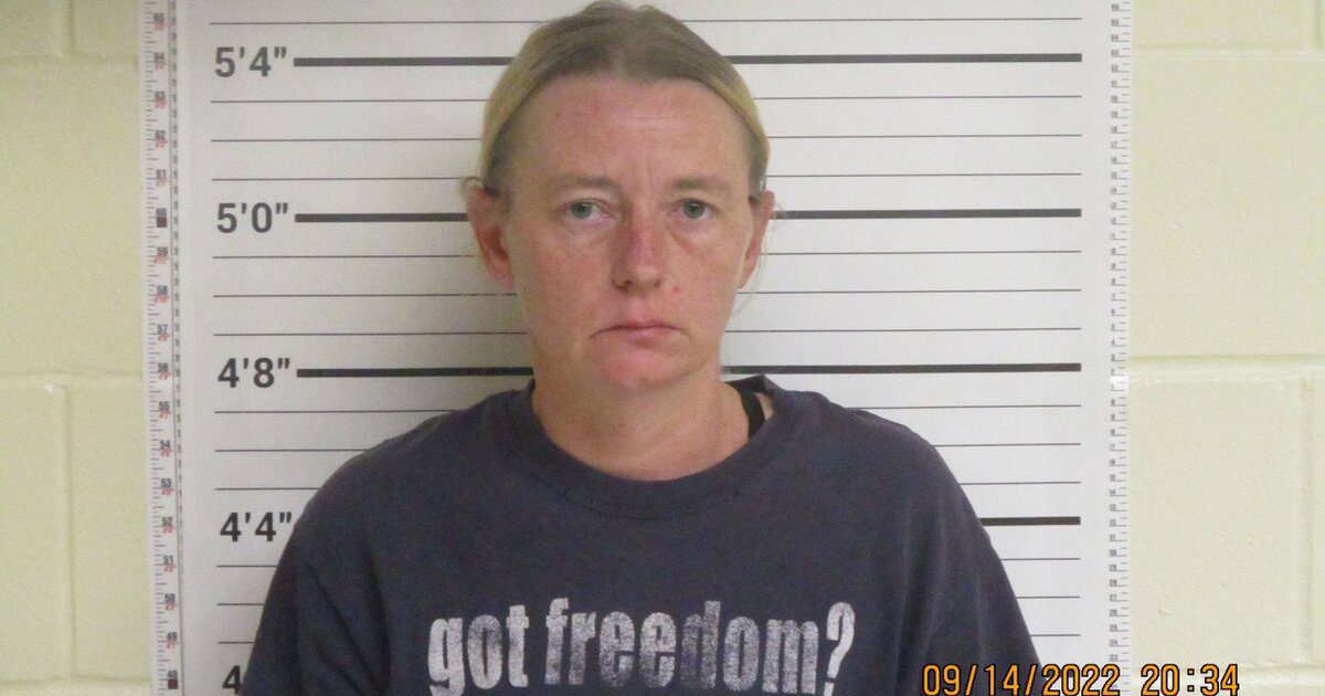 North Dakota Woman charged with bringing pet raccoon into bar