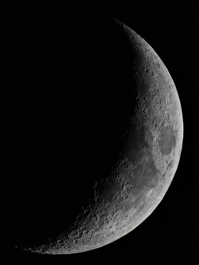 Photos: Nasa Shared Beautiful Pics Of Waxing Crescent Moon