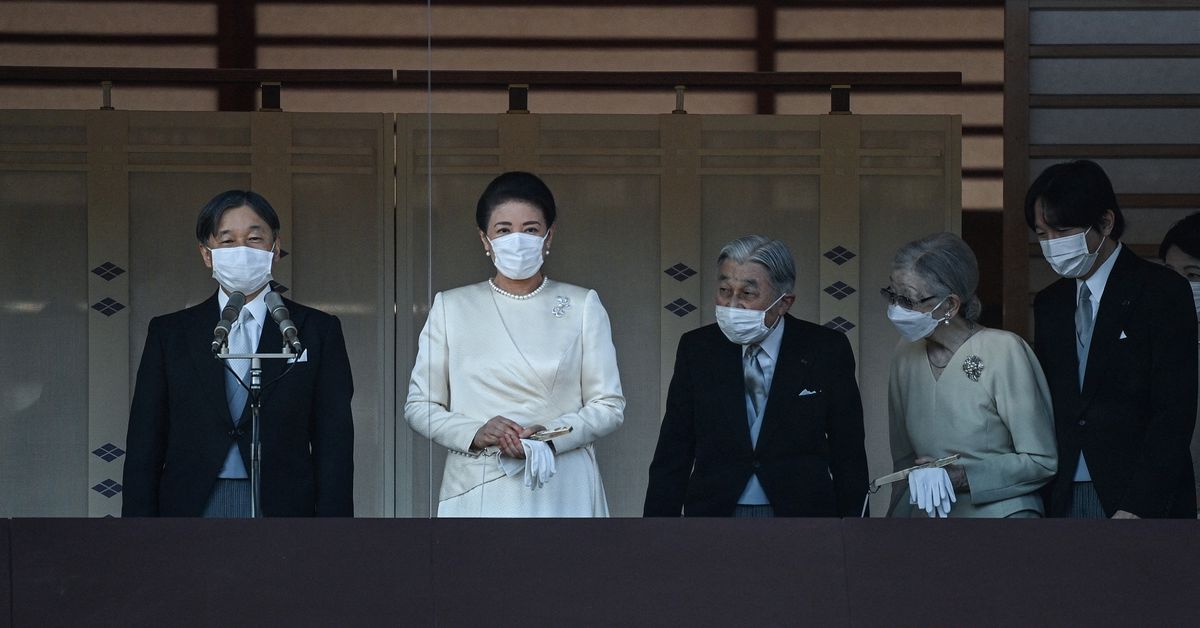 Japan's emperor gives first public New Year's greeting since 2020