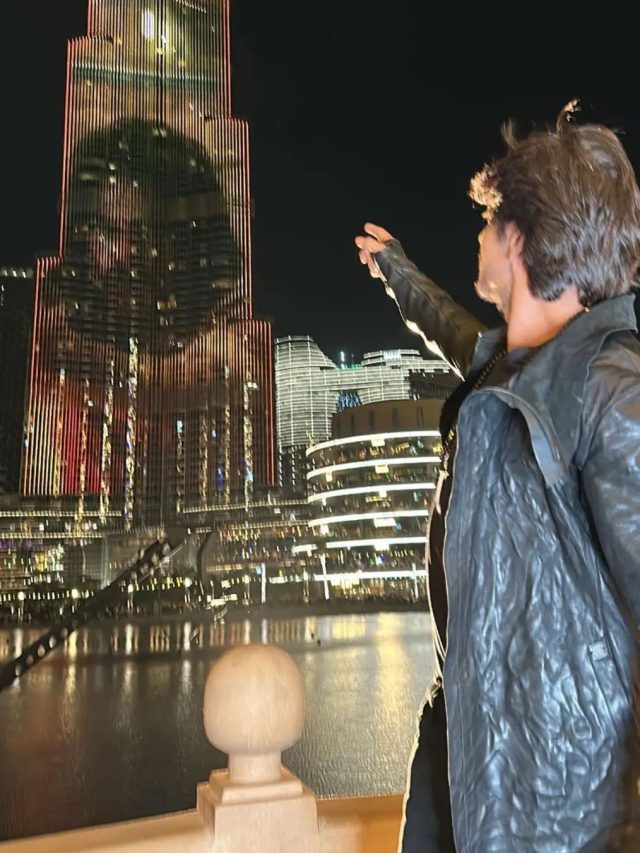 Shahrukh Khan’s ‘Pathan’ Trailer Screened At Burj Khalifa