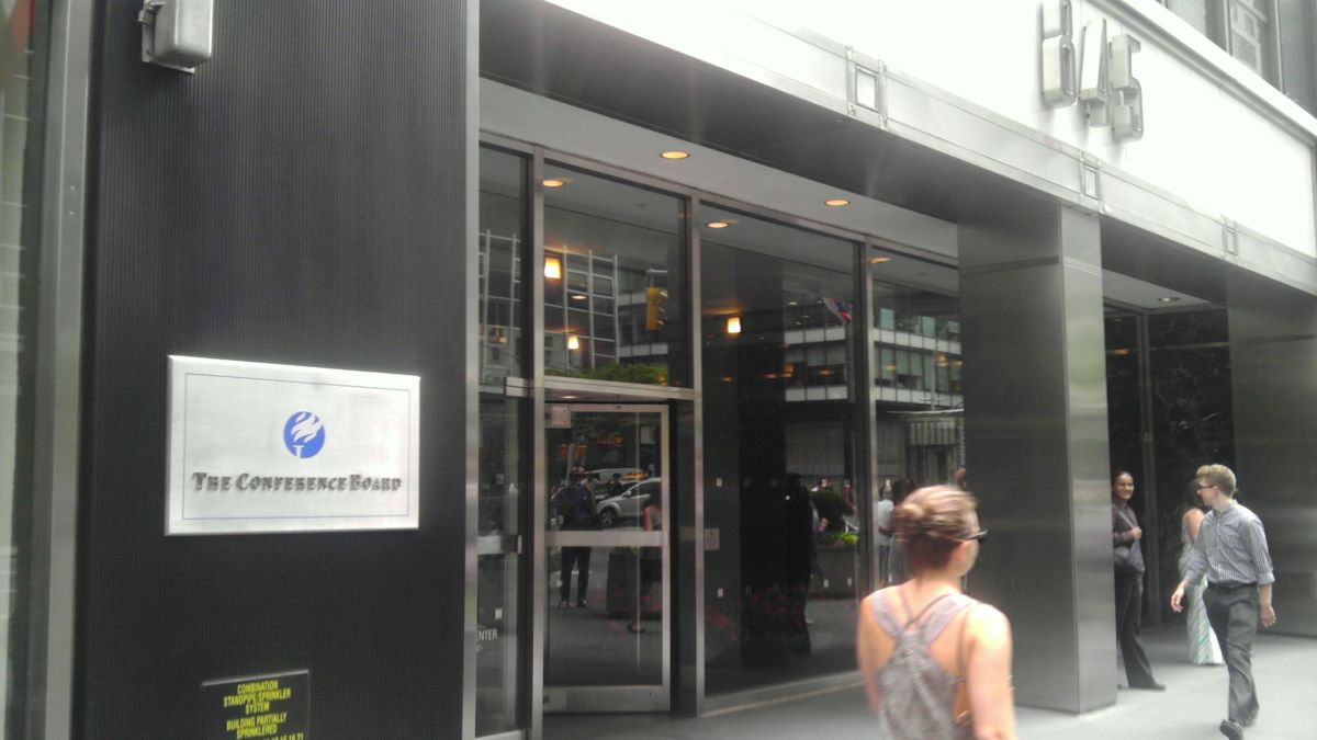 U.S. Consumer Confidence Reports Show Positive Results In March