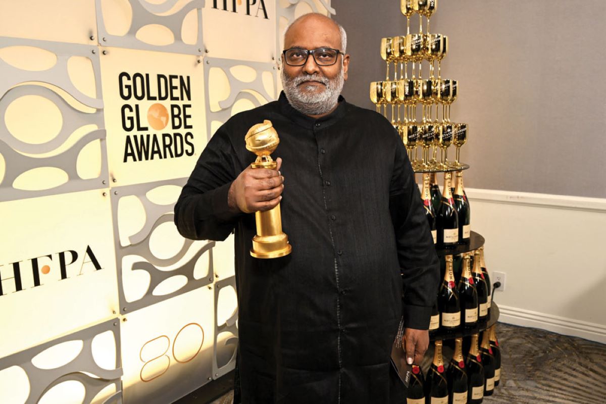 Indian President Draupadi Murmu presents the Padma Shri to Raveena Tandon and MM Keeravani
