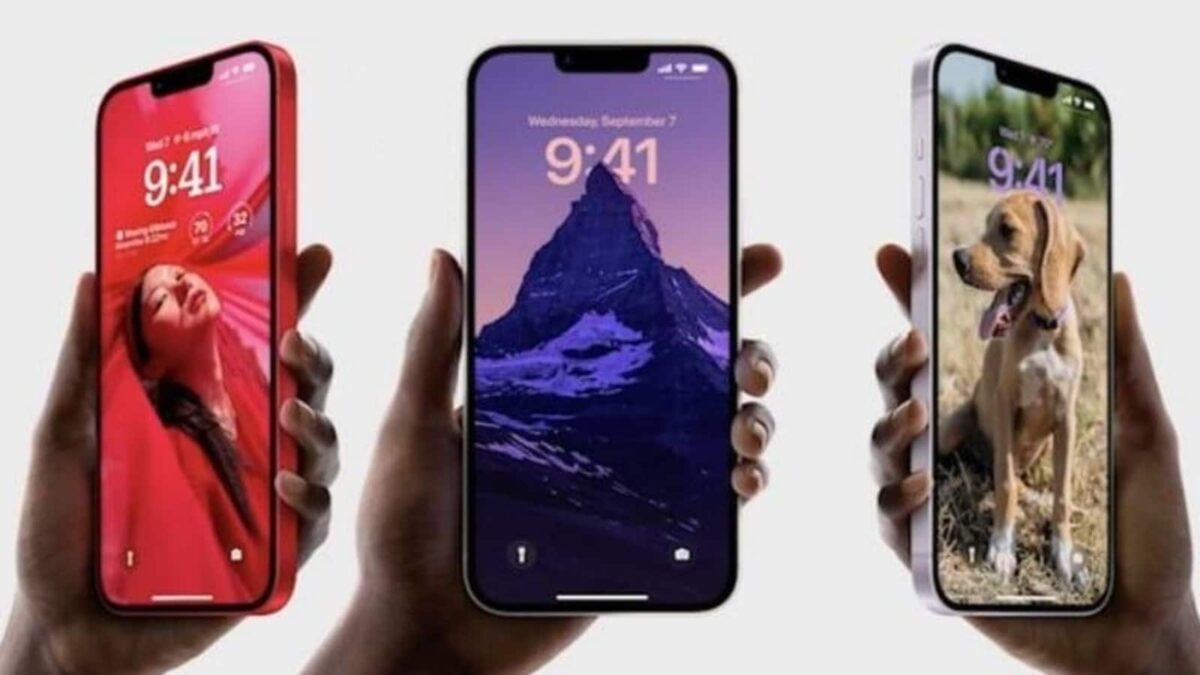 Apple has made a strategic move in the world of artificial intelligence (AI) by acquiring DarwinAI, a Canadian startup specializing in creating smaller, more efficient AI systems. This acquisition, though not officially announced, is evident by several DarwinAI employees transitioning to Apple's AI division according to industry sources.