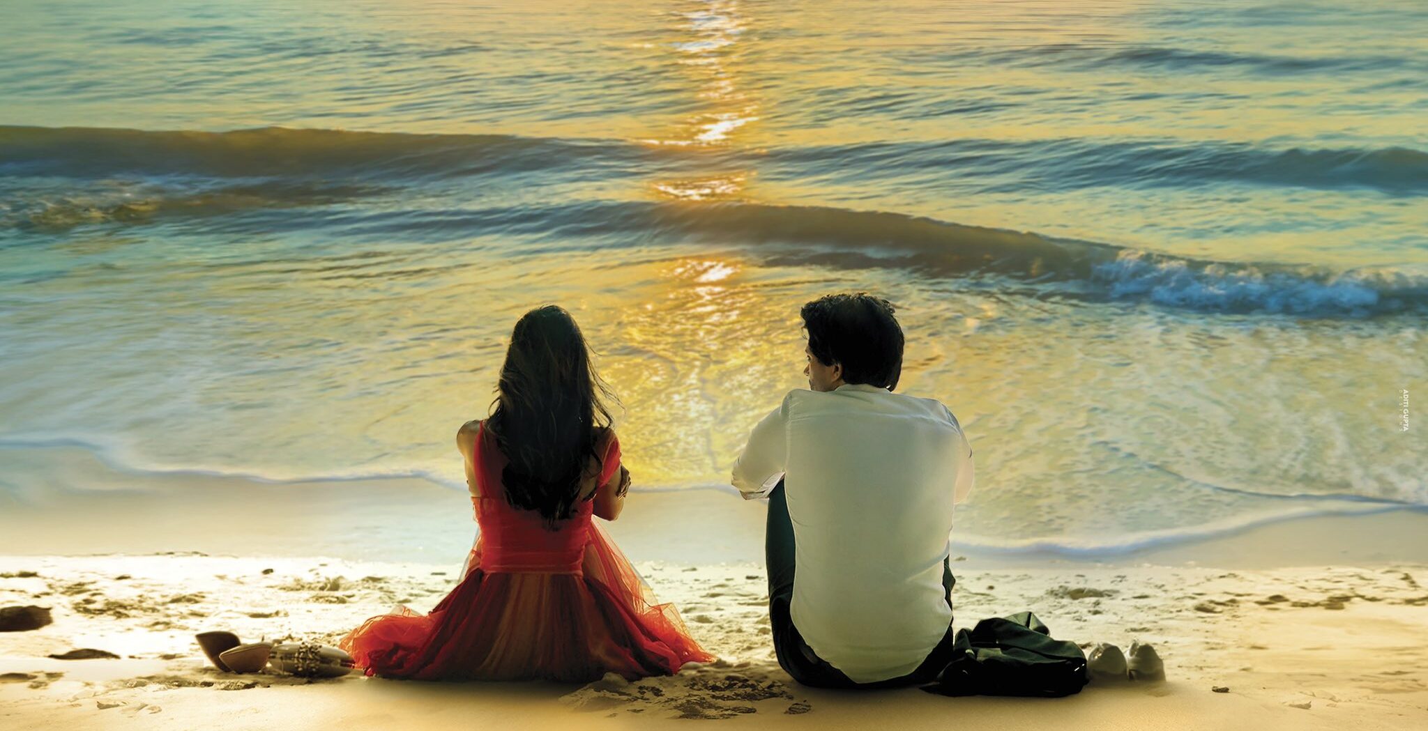 'Dono' Teaser: Sunny Deol's son Rajveer Deol, Poonam Dhillon's daughter Paloma bring back innocence of love