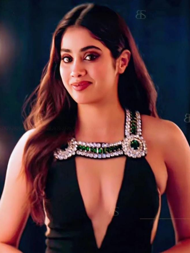 Janhvi Kapoor looks gorgeous in this amazing diamond black dress!