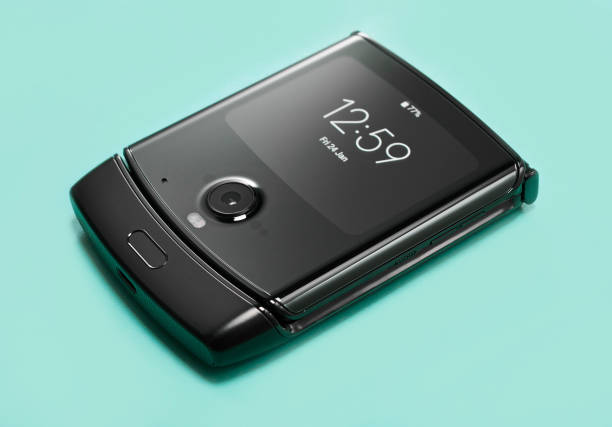 Motorola Razr 40: The Foldable Phone Is Back and Better Than Ever