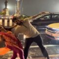 Watch: Mumbai couple dance in heavy rain to recreate Shahid Kapoor, Kareena Kapoor's 'Tum Se Hi'