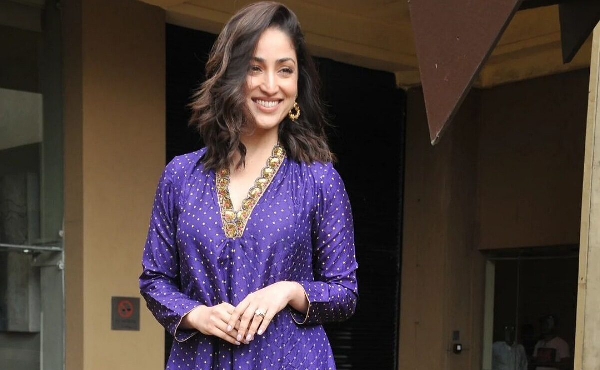 Yami Gautam stuns in 'Bandhej Silk' suit previously wore by Deepika Padukone worth 44K