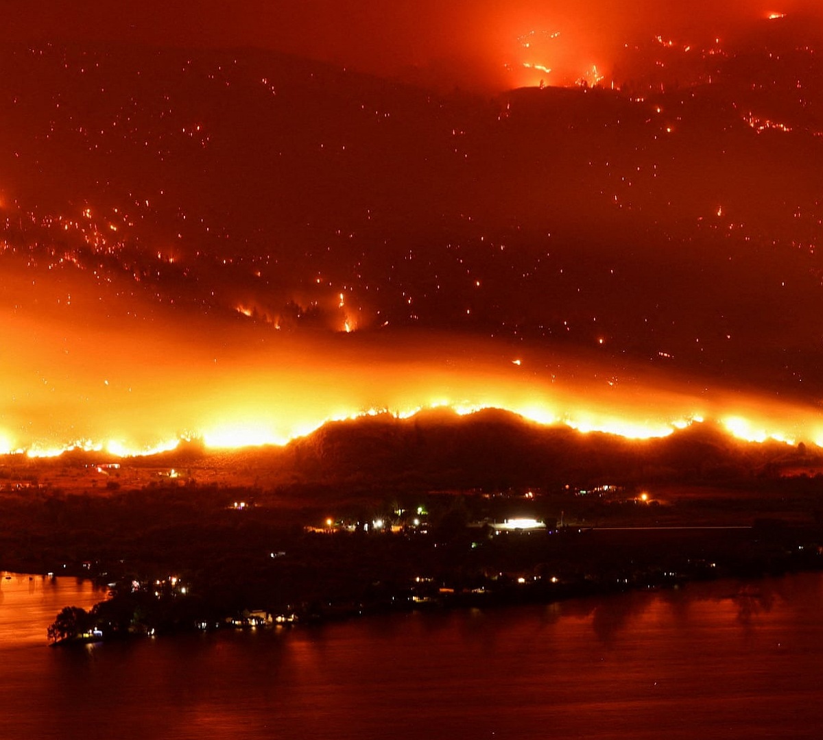 Uncontrolled Canada Wildfire Destroys Homes Near Kelowna, BC