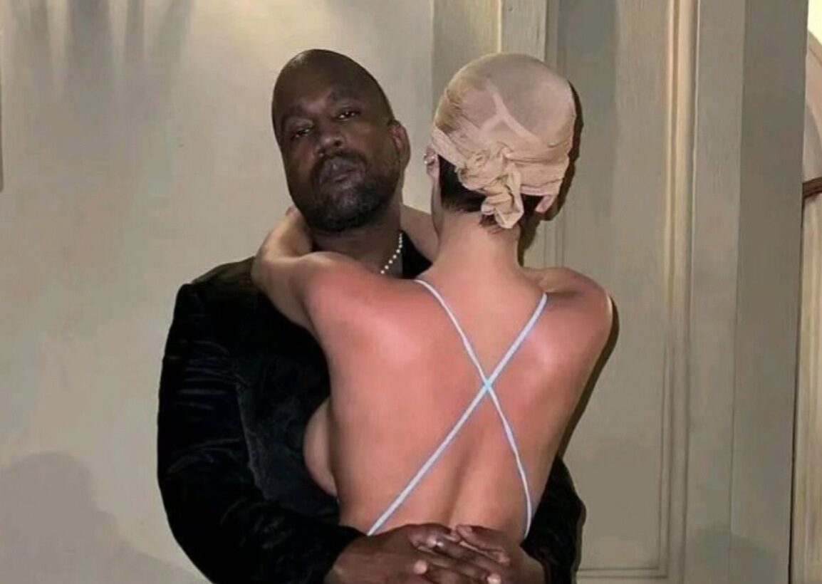 Kayne west wife Bianca Censori fined by Italian police for nudity