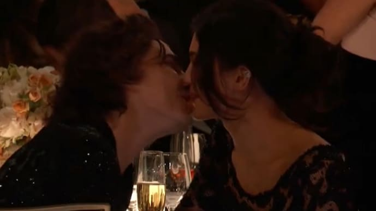 Kylie Jenner And Timothee Chalamet Spotted Kissing 8981