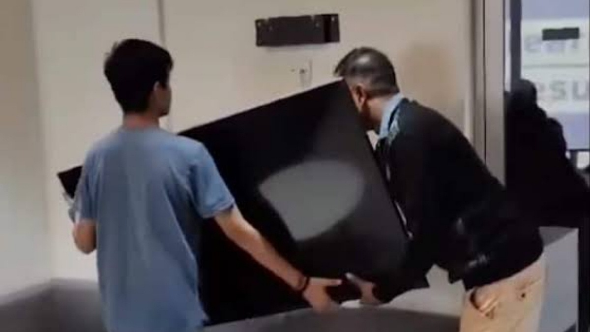 The Byju's Refund Drama: Parent's Office TV Extraction Breaks the Internet