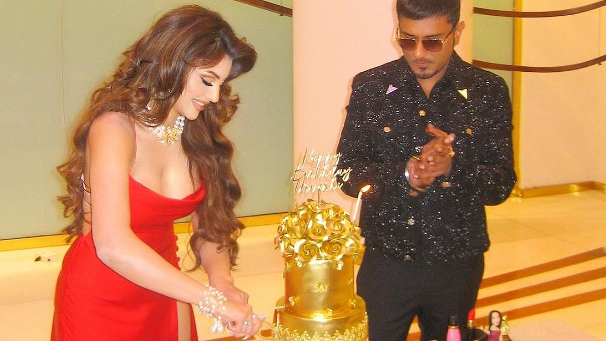 Urvashi Rautela's Birthday Bash: Honey Singh's Rs 3 Crore Gold Cake Sparks Social Media Frenzy