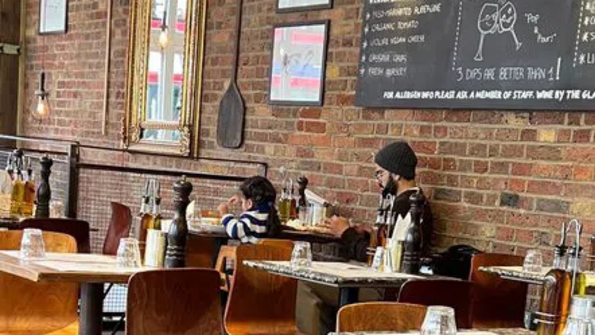 Virat Kohli Enjoys Quality Time with Daughter Vamika: London Outing Goes Viral