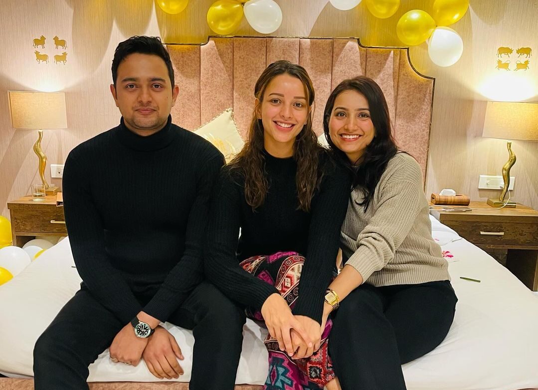 Triti Dimri's 30th Birthday, Bhabhi 2 celebrates with Family!s