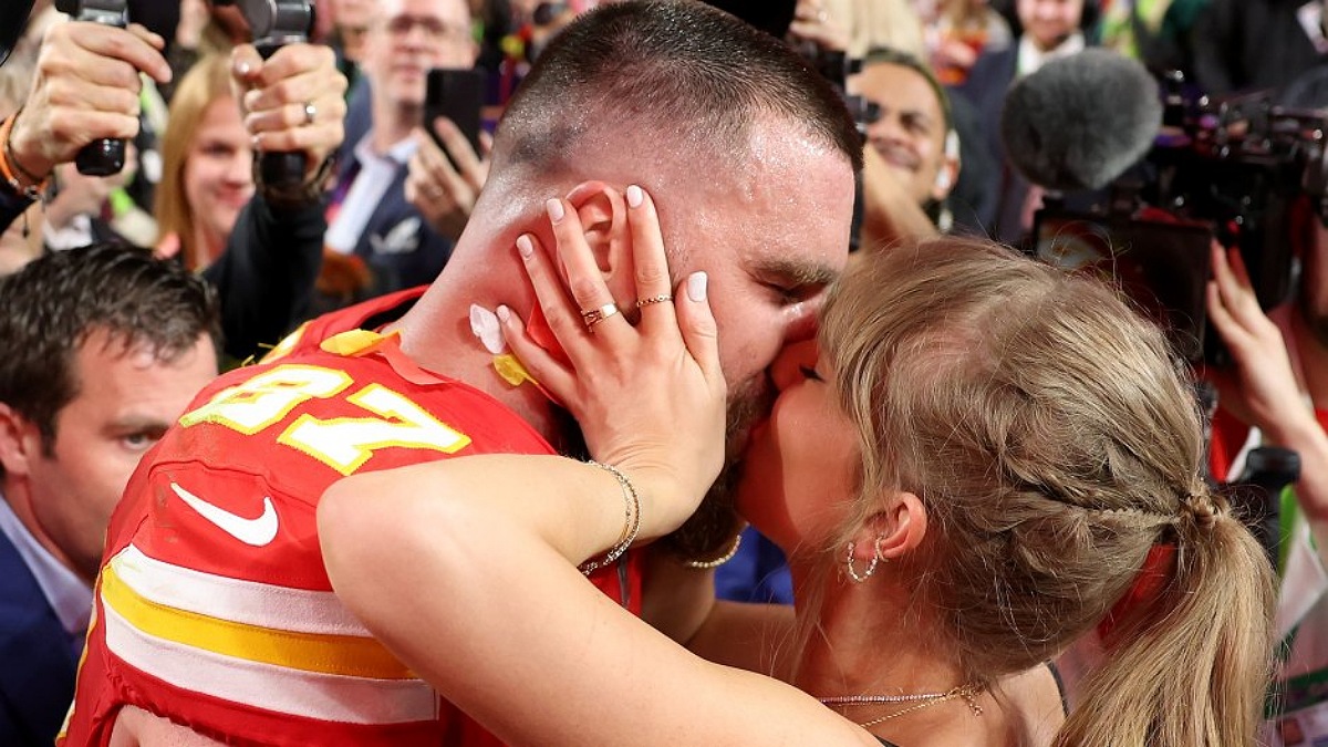 Taylor Swift Shares Tender Moment with Travis Kelce Backstage in Singapore