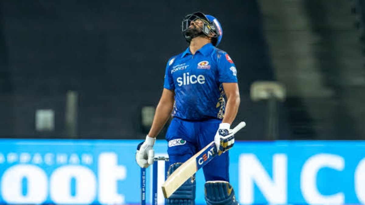 Rohit Sharma Fan's Viral Field Dash Prompts Mumbai, Kolkata Police Warning: Beware of Boundary