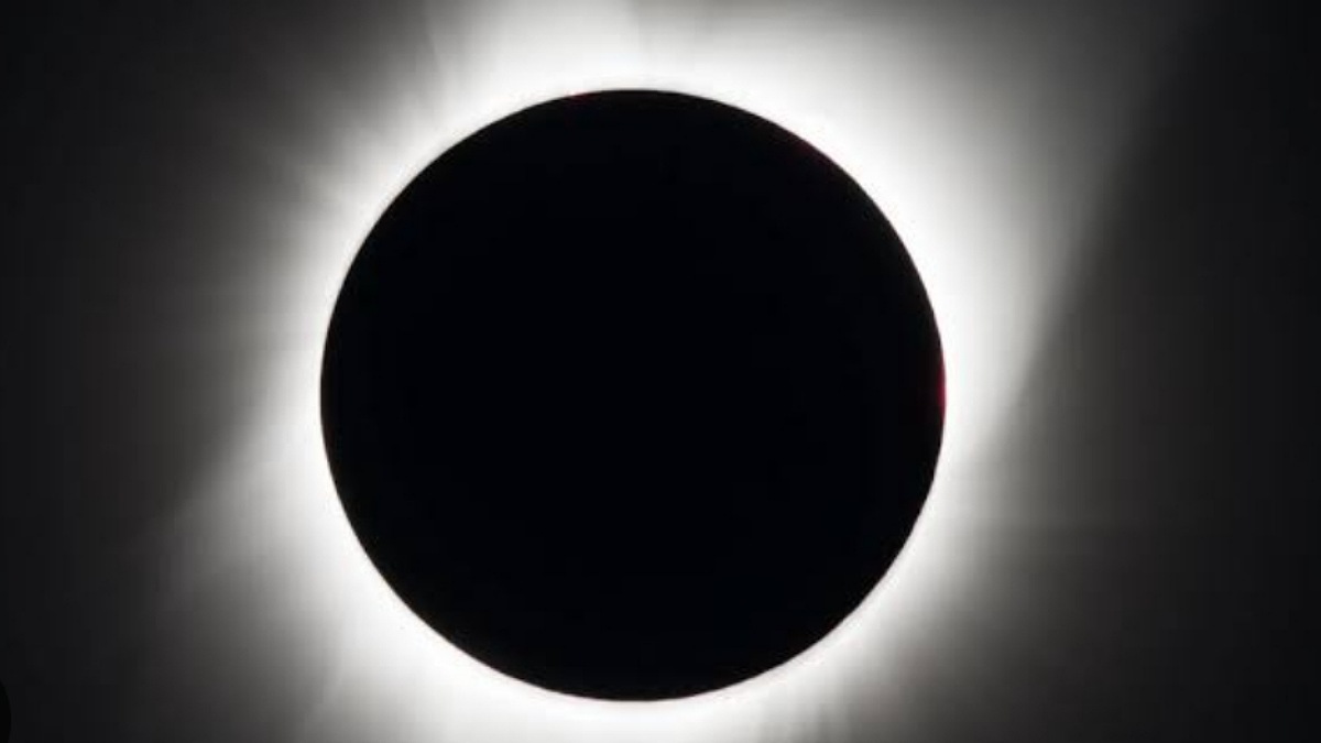 Elon Musk Marvels at Total Solar Eclipse: 'Incredible Sight from US Skies