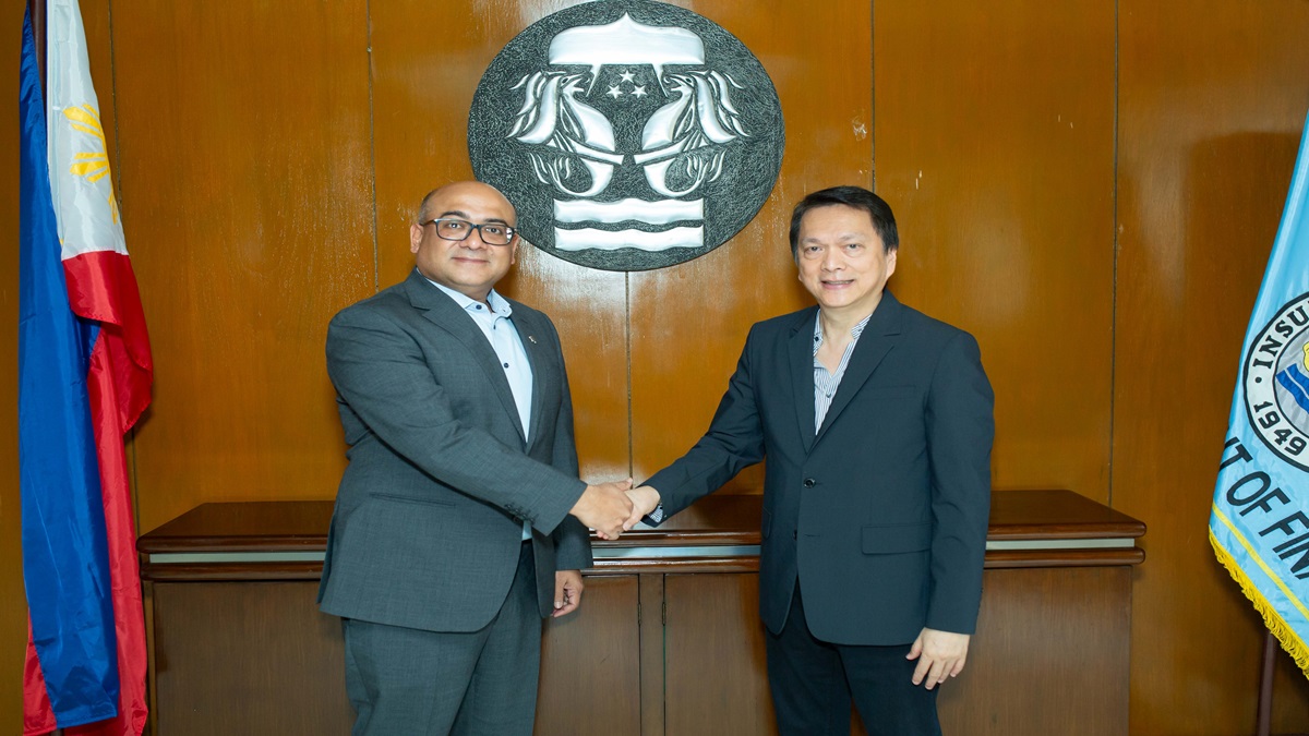 New Pru Life UK CEO pays courtesy visit to Insurance Commissioner