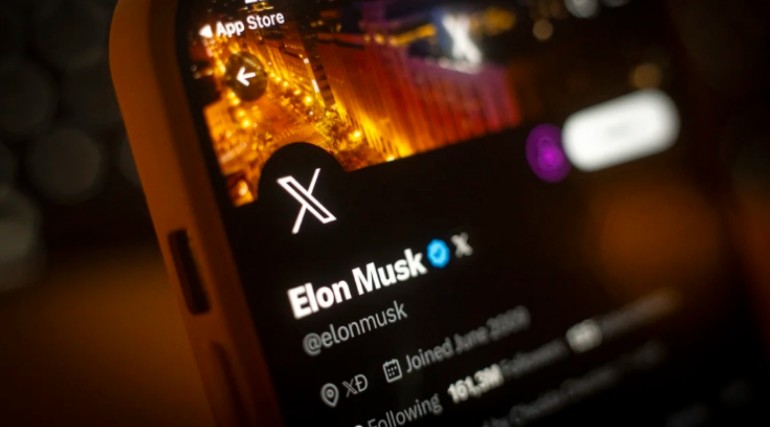 Elon Musk Backtracks as Free Blue Checks Return to X