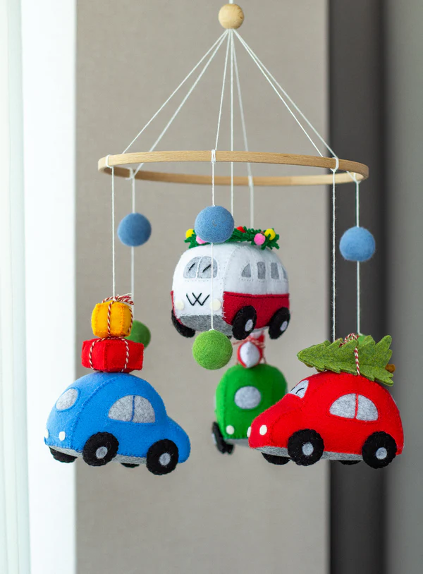 Selecting a quality baby crib mobile