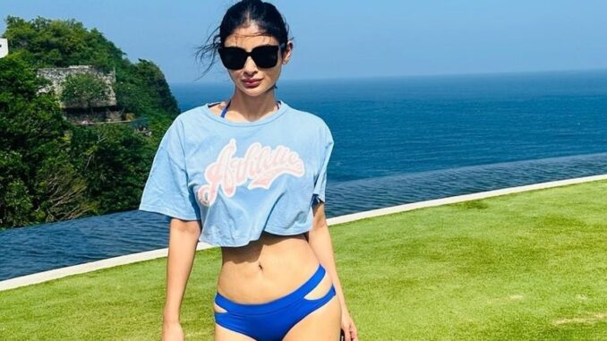 Mouni Roy's Blue Bikini Photos Are Breaking the Internet: Check Out the Viral pics