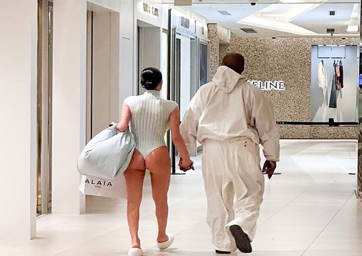 Kanye West's wife Bianca Censori flashes