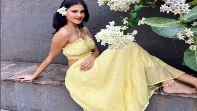 Aayushi Verma Blooms in a Vibrant Yellow Suit