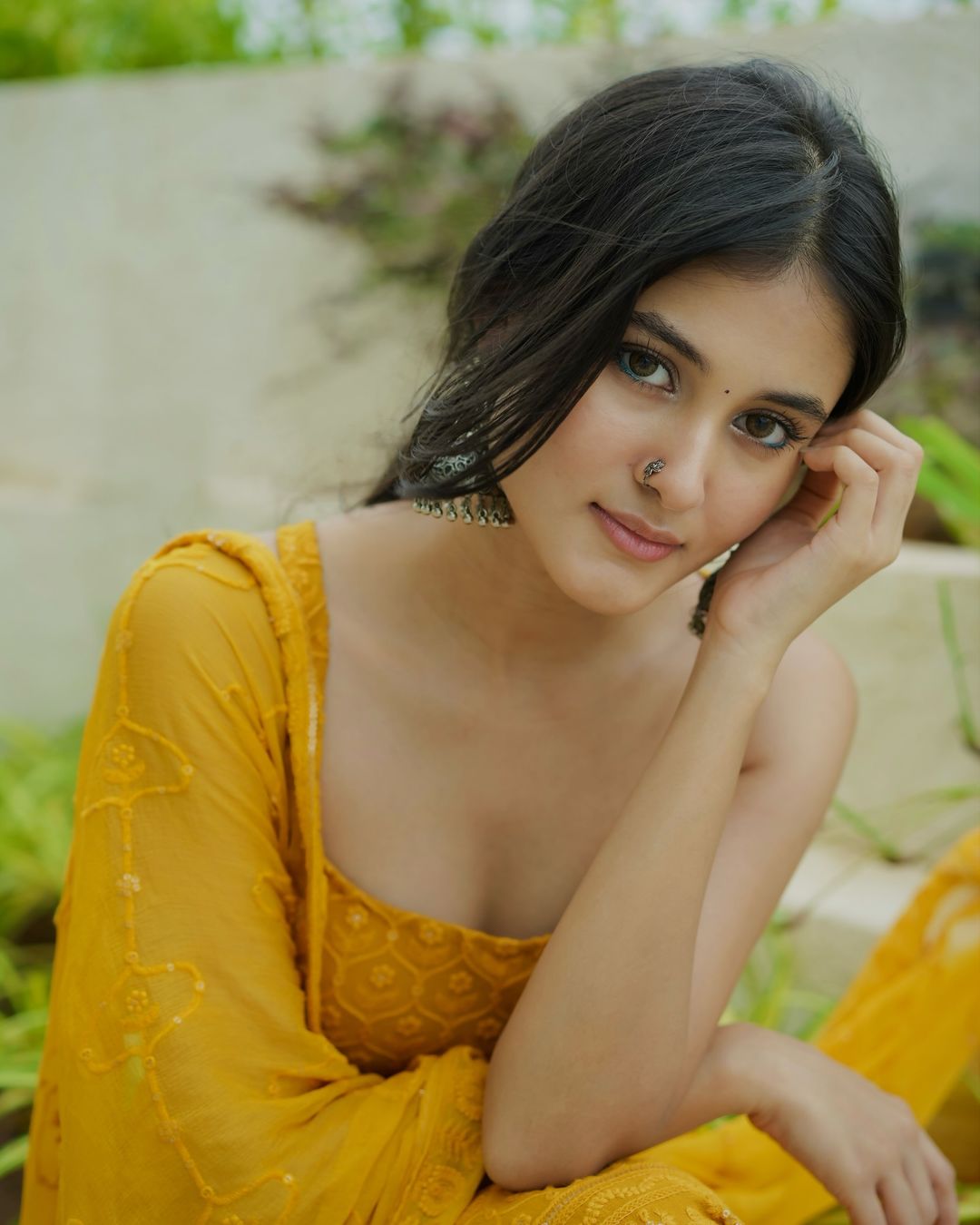 Influencer-Aayushi-Verma-Blooms-in-a-Vibrant-Yellow-Suit-and-Silver-Jewelry