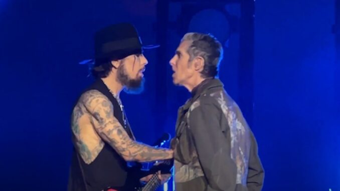 nexpected Drama: Jane’s Addiction Concert Ends Abruptly After Onstage Fight