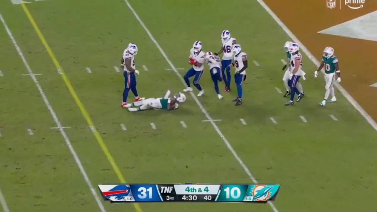 Dolphins’ Quarterback Tua Tagovailoa Concussed in Game Against Bill