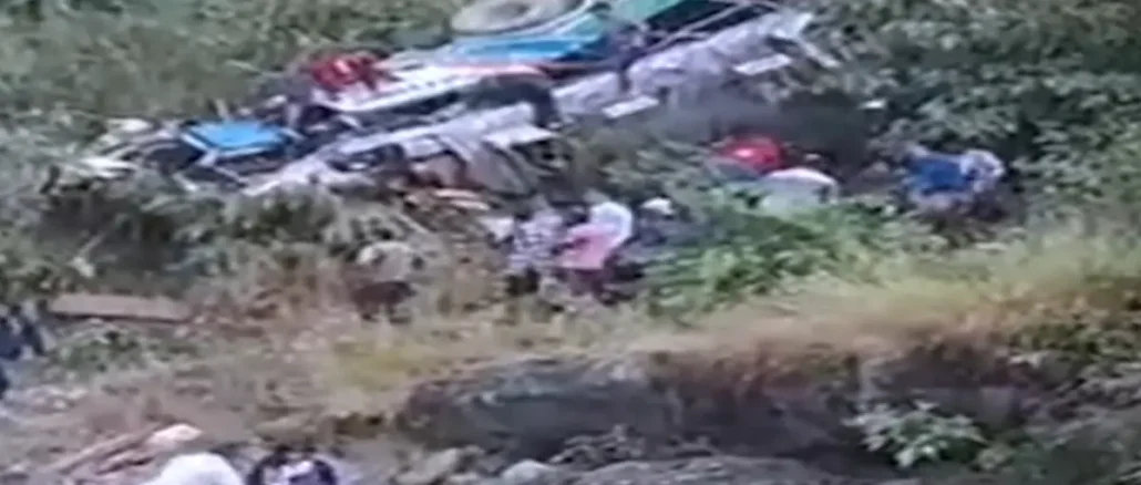 Tragic Bus Accident in Uttarakhand: 36 Lives Lost Almora, Uttarakhand – A devastating bus accident occurred on Monday morning in the Almora district of Uttarakhand, resulting in the tragic loss of 36