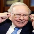 $325 Billion Cash Pile of Warren Buffet