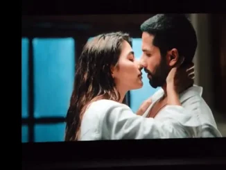 #PoojaHegde hot kissing scene