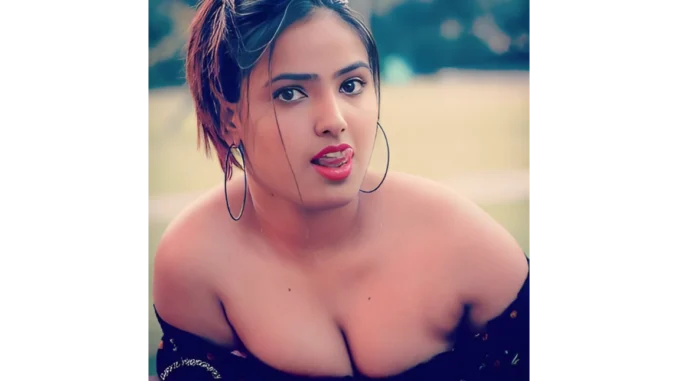 Shyna Khatri hot and sexy image