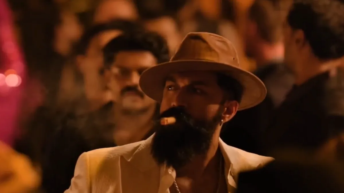 Yash, Kiara Advani, Darrell D'Silva,