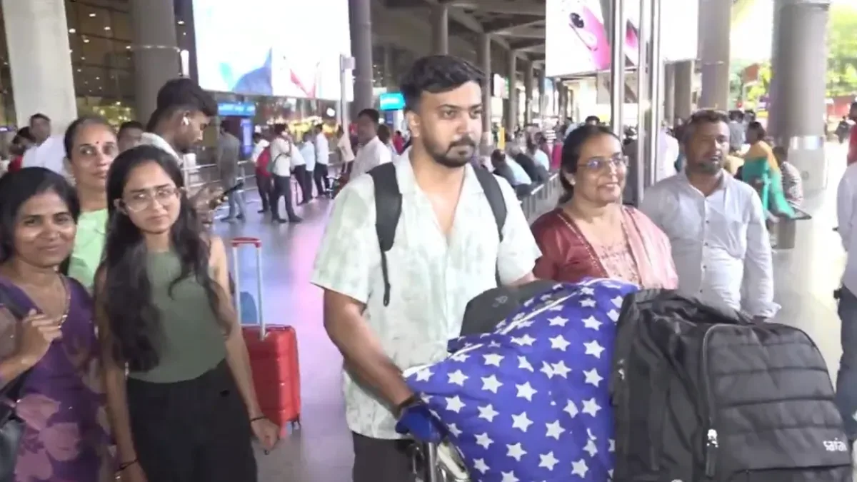 Mumbai Airport Welcomes Evacuated Tourists After Pahalgam Tragedy