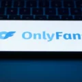 Swedish Anti-Porn Campaign Spurs Ban on Personalized Adult Content on Platforms Like OnlyFans