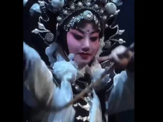 Watch: Chinese Opera Performer’s Lightning-Fast Mask Swap