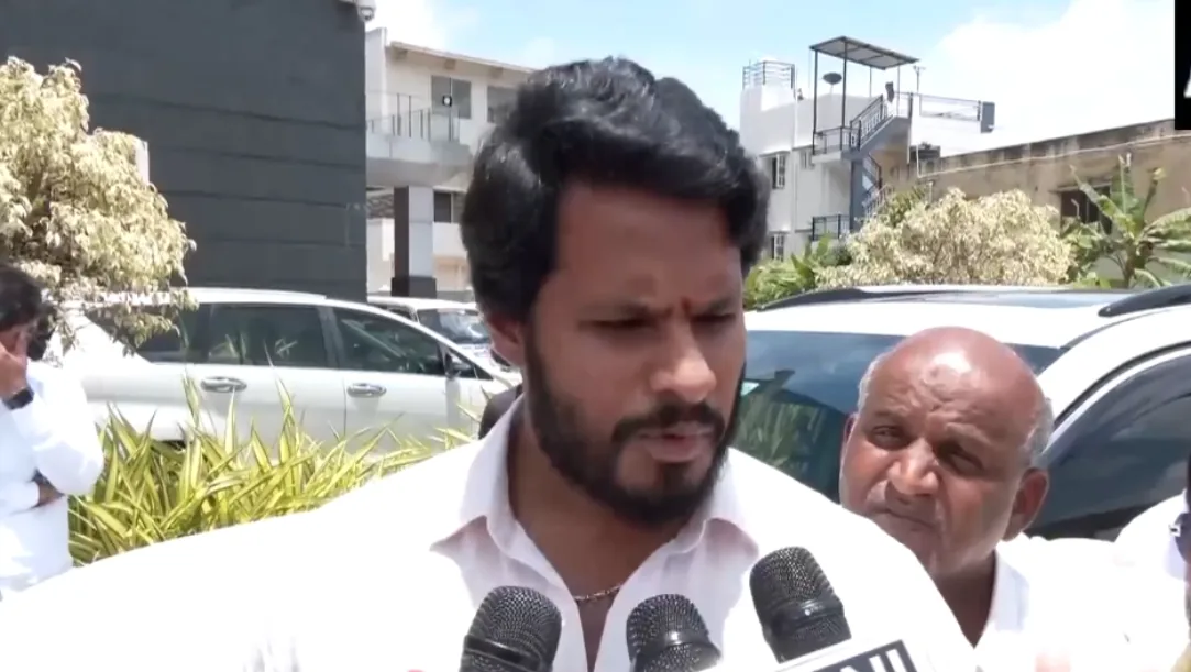 Leader Nikhil Kumarswamy Reacts to Banu Mushtaq’s Dasara Inauguration