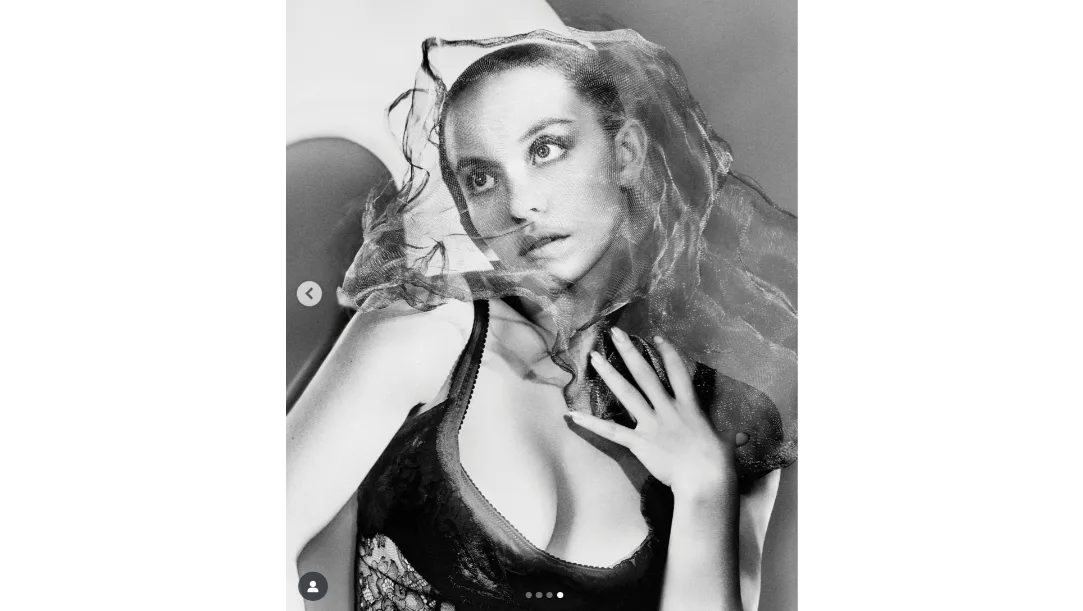 Sydney Sweeney’s Bold Braless Dress Steal Her Iconic Style Moment