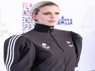 Julia Fox Opens Up About Pansexuality and Dismisses Male Benefit