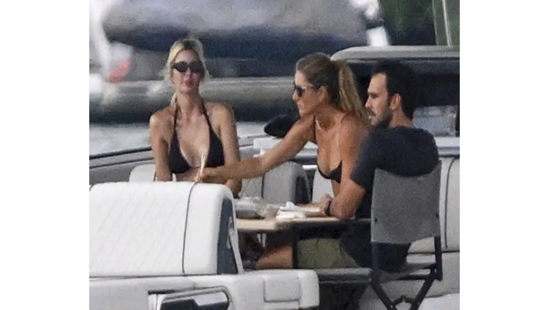 Ivanka Trump & Gisele Bündchen Bikinis