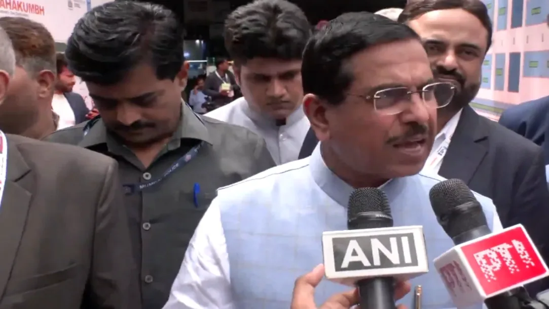 Pralhad Joshi speaking at press conference on Yasin Malik affidavit