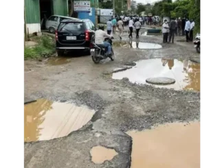 DK Shivakumar inspects Bengaluru road repairs