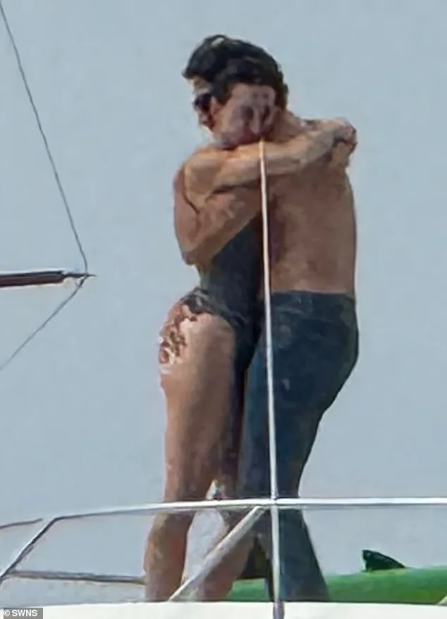 Katy Perry Kisses Shirtless Justin Trudeau On Yatch Amid Dating Rumours