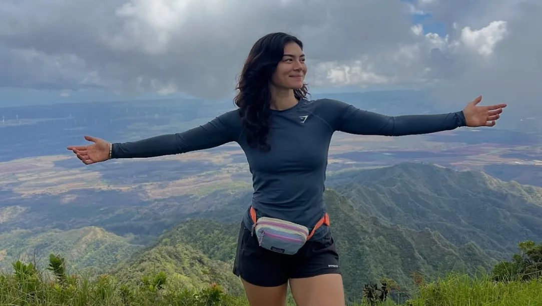 Keiani Conquers Mount Ka'ala