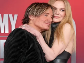 Keith Urban performing live after changing Nicole Kidman tribute lyrics
