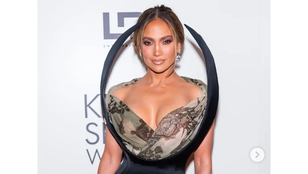 Jennifer Lopez Sets NYC Ablaze in Jaw-Dropping Look a